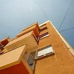 Pensión Rose Gold & With Balcony Split
