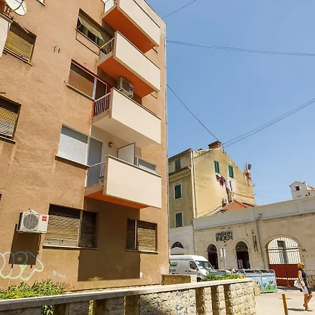 Affittacamere Rose Gold & With Balcony 4*