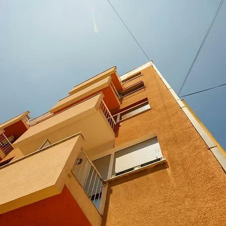 Guest house Rose Gold & With Balcony Split