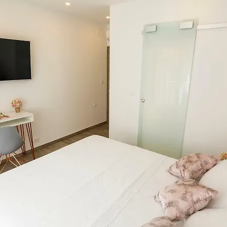 Rose Gold & With Balcony