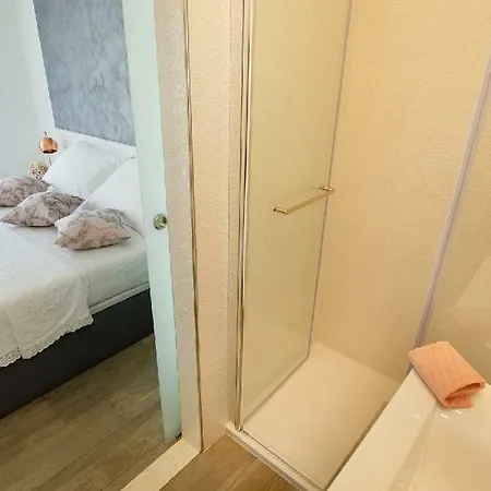 Rose Gold & With Balcony 3* Split