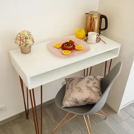 Rose Gold & With Balcony Gasthuis 4*